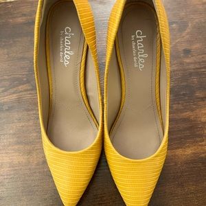 Charles David Yellow pumps size 7.5